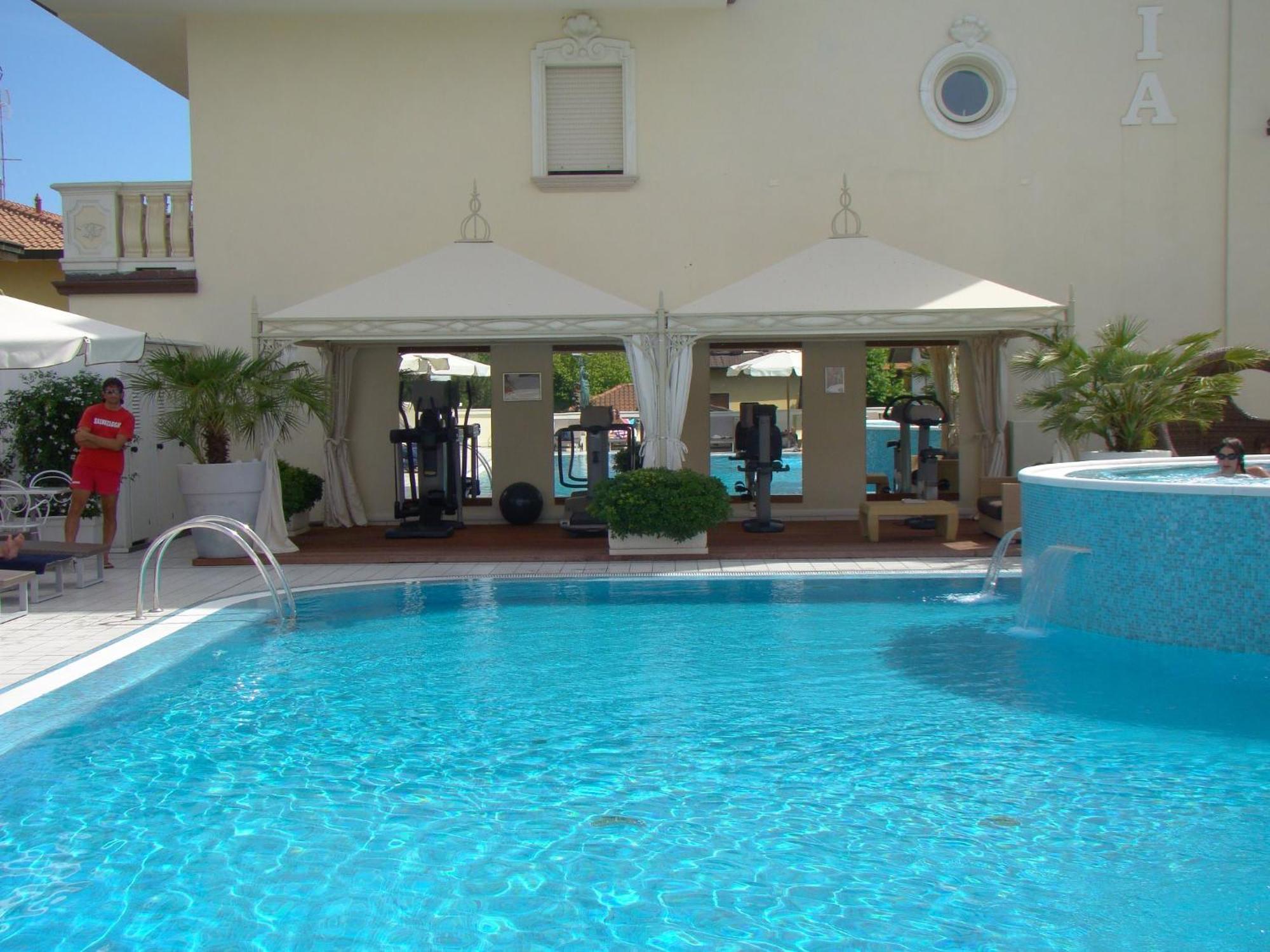Hotel Conchiglia Cervia Exterior foto